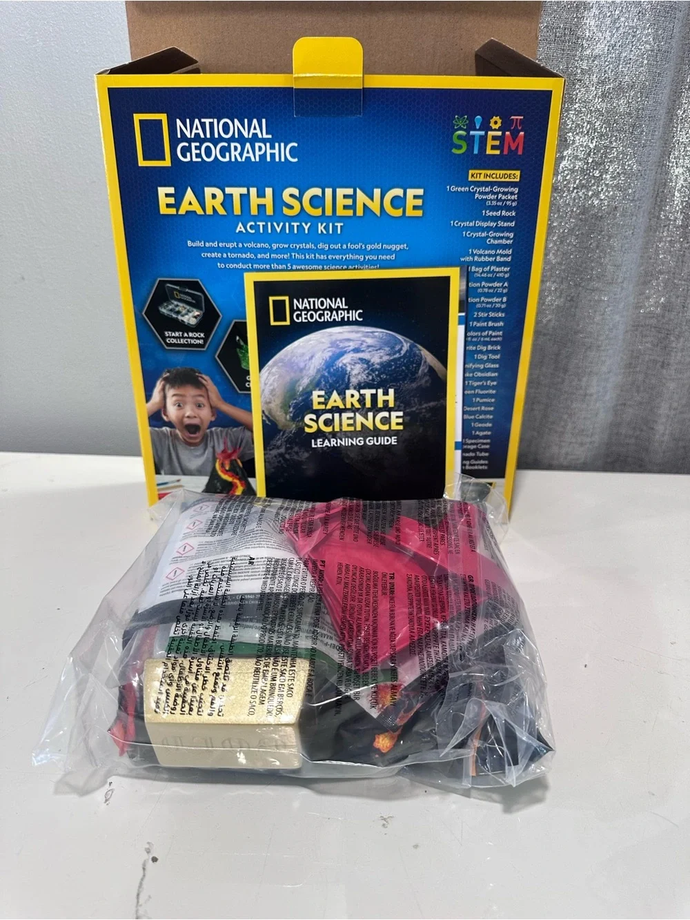 National Geographic Earth Science activity Kit - new in box